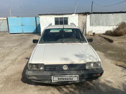 Volkswagen Passat 1988 года за 700 000 тг. в Шардара