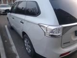 Mitsubishi Outlander 2014 года за 8 100 000 тг. в Астана – фото 4