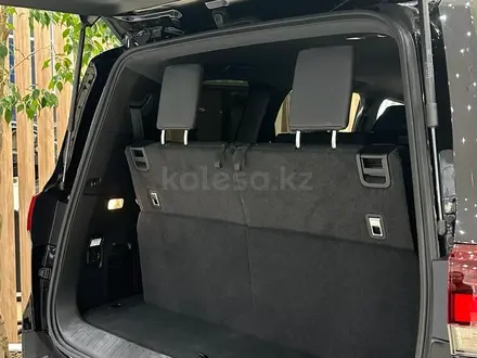 Toyota Land Cruiser 2023 года за 49 510 000 тг. в Костанай – фото 13