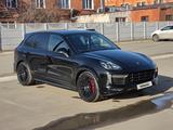 Porsche Cayenne 2016 годаfor21 000 000 тг. в Астана