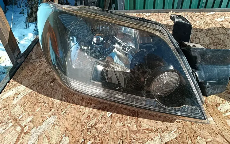 Фары Mitsubishi аутлэндэр 1 поколение за 50 000 тг. в Алматы