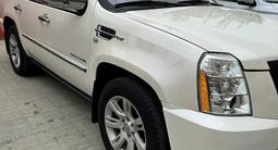Cadillac Escalade 2012 года за 13 000 000 тг. в Актау