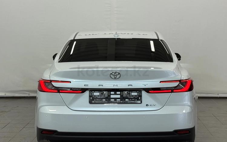 Toyota Camry Luxe eCVT — миниатюра 4