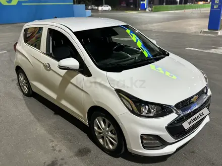 Chevrolet Spark 2022 года за 5 600 000 тг. в Шымкент – фото 2