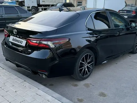 Toyota Camry 2021 года за 12 200 000 тг. в Астана – фото 11