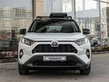 Toyota RAV4 2021 года за 18 000 000 тг. в Астана – фото 2