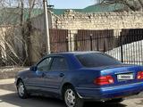 Mercedes-Benz E 200 1997 года за 1 900 000 тг. в Караганда – фото 5