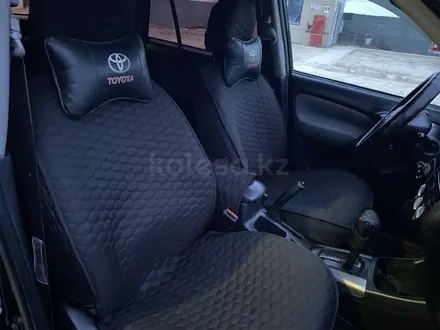 Toyota RAV4 2004 года за 5 000 000 тг. в Жанаозен – фото 14