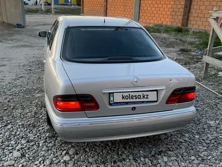 Mercedes-Benz E 320 2001 года за 5 800 000 тг. в Туркестан