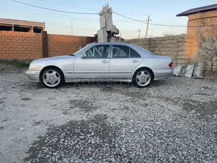 Mercedes-Benz E 320 2001 года за 5 800 000 тг. в Туркестан – фото 6