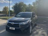 Toyota Highlander 2015 года за 8 200 000 тг. в Актобе – фото 2