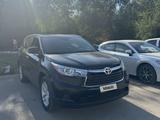 Toyota Highlander 2015 года за 8 200 000 тг. в Актобе