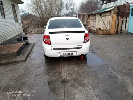 ВАЗ (Lada) Granta 2190 2013 года за 2 500 000 тг. в Семей – фото 2