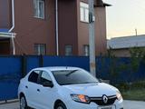 Renault Logan 2018 года за 1 400 000 тг. в Атырау – фото 2