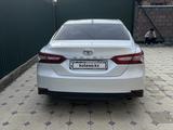 Toyota Camry 2018 года за 15 200 000 тг. в Алматы – фото 4