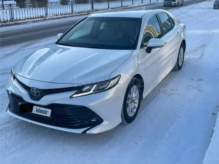 Toyota Camry 2019 года за 12 500 000 тг. в Астана