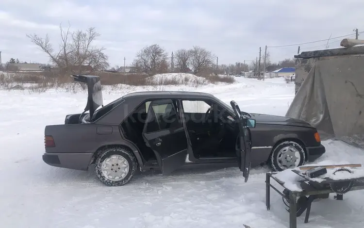 Mercedes-Benz E 230 1991 годаfor1 000 000 тг. в Астана