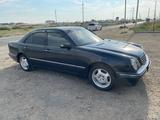 Mercedes-Benz E 320 1996 годаүшін3 200 000 тг. в Актау – фото 4