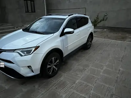 Toyota RAV4 2018 года за 13 000 000 тг. в Жанаозен – фото 3