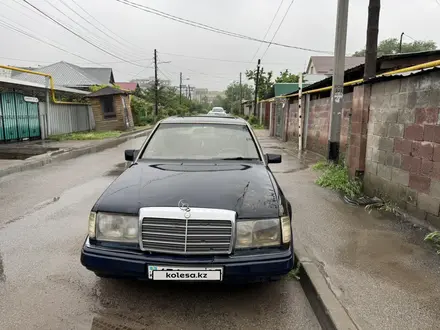 Mercedes-Benz E 230 1991 года за 850 000 тг. в Алматы – фото 2
