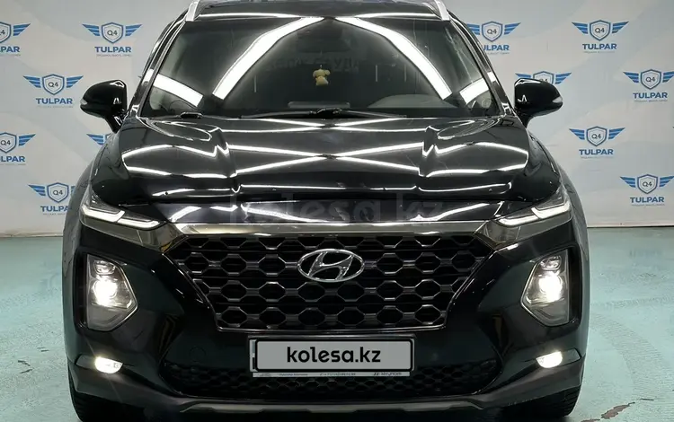 Hyundai Santa Fe 2020 года за 16 200 000 тг. в Астана