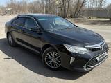 Toyota Camry 2015 года за 11 750 000 тг. в Темиртау – фото 3