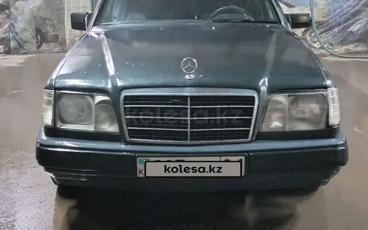 Mercedes-Benz E 200 1993 годаfor1 200 000 тг. в Астана