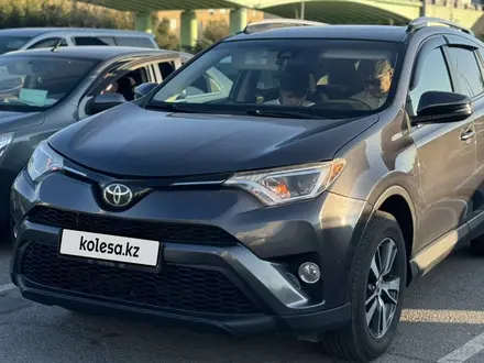 Toyota RAV4 2018 года за 10 700 000 тг. в Атырау – фото 5