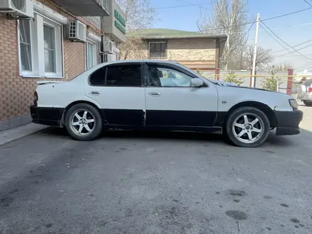 Nissan Maxima 1997 года за 700 000 тг. в Алматы