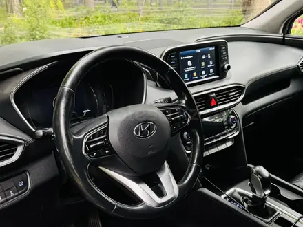 Hyundai Santa Fe 2018 года за 11 700 000 тг. в Алматы – фото 17