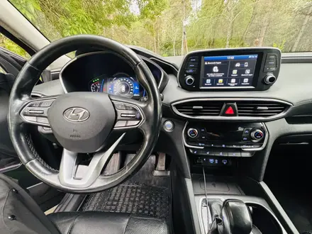 Hyundai Santa Fe 2018 года за 11 700 000 тг. в Алматы – фото 19
