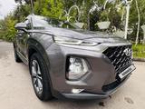 Hyundai Santa Fe 2018 года за 11 700 000 тг. в Алматы