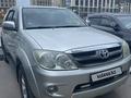 Toyota Fortuner 2006 года за 13 000 000 тг. в Астана – фото 2