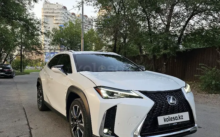 Lexus UX 200 2020 годаfor15 000 000 тг. в Алматы