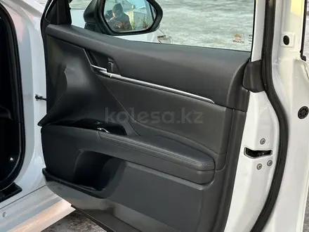 Toyota Camry 2019 года за 14 600 000 тг. в Павлодар – фото 41