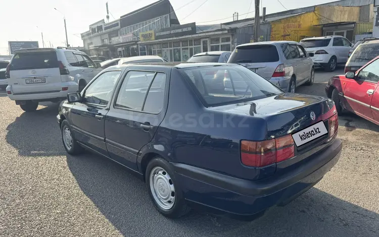 Volkswagen Vento 1993 года за 1 400 000 тг. в Тараз