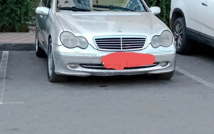 Mercedes-Benz C 200 2002 года за 3 500 000 тг. в Астана