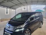 Toyota Alphard 2012 года за 8 400 000 тг. в Атырау