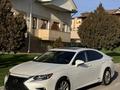 Lexus ES 300h 2014 годаfor9 200 000 тг. в Атырау