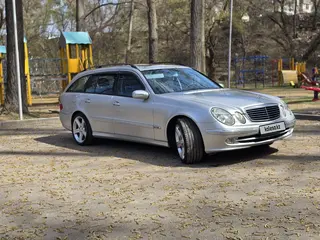 Mercedes-Benz E 240