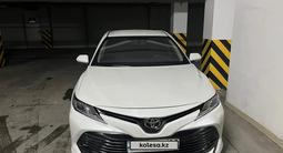 Toyota Camry 2020 года за 15 500 000 тг. в Алматы – фото 2