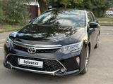 Toyota Camry 2017 годаүшін13 500 000 тг. в Уральск – фото 2