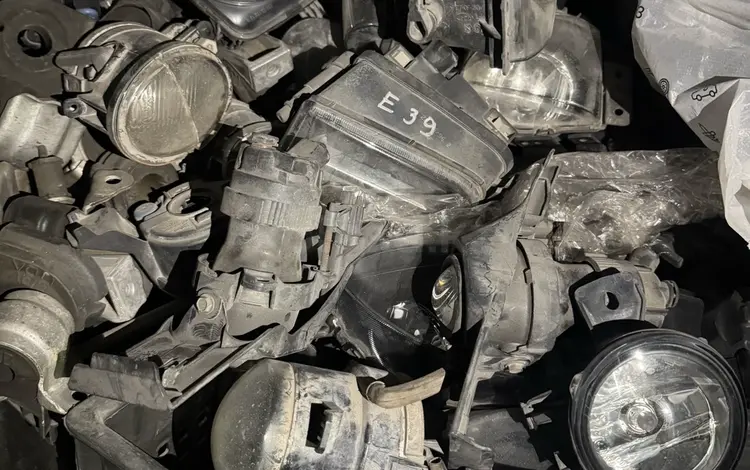 Bmw противотуманка туманки за 10 000 тг. в Астана