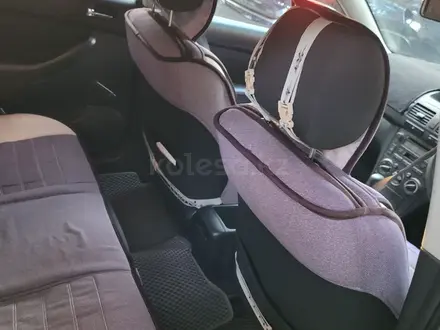 Toyota Avensis 2004 года за 4 000 000 тг. в Астана – фото 2