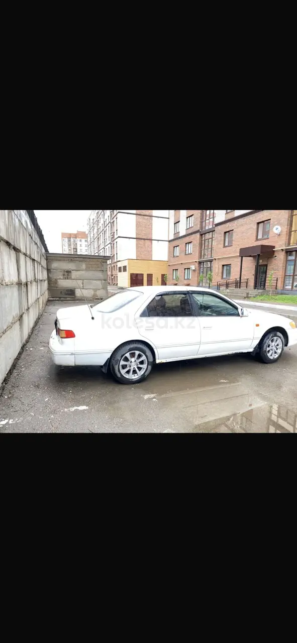 Toyota Camry, 2001