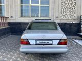 Mercedes-Benz E 260 1991 года за 2 500 000 тг. в Шымкент – фото 5