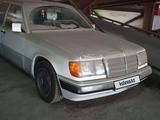 Mercedes-Benz E 200 1992 годаүшін2 500 000 тг. в Шардара