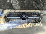 Решетка радиатора на Ланд Крузер 200 2016-22 (экскалибур) за 270 000 тг. в Астана