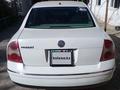 Volkswagen Passat 2001 годаүшін2 100 000 тг. в Актобе – фото 3