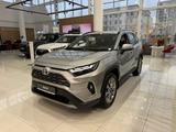 Toyota RAV4 Luxe 2025 года за 24 490 000 тг. в Атырау